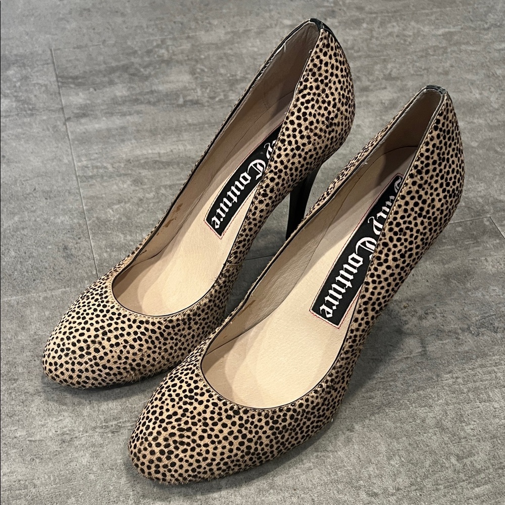 Juicy Couture Tan and Black Patterned Heels - Size 9